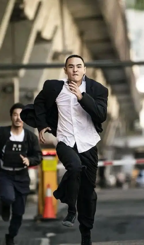 周处除三害里杀疯了的阮经天是翻红还是翻车魔幻大瓜来了