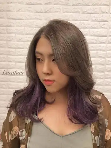 2021下半年爆火风吹染挑染发色小巧思