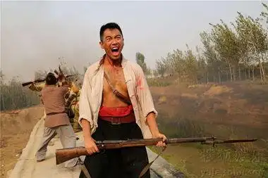 余占鳌|一个让人"上头"的男人