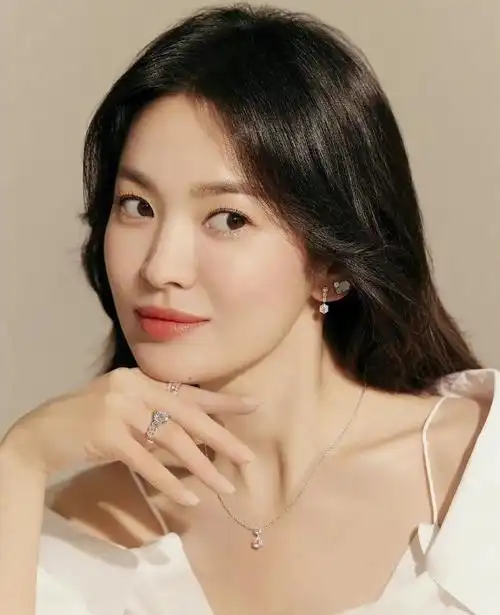 2023年全球十大最美丽女演员排行榜,迪丽热巴排行第一