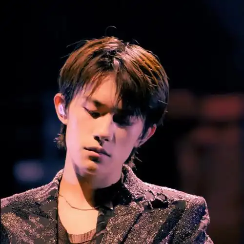 易烊千玺  #全世界最好的易烊千玺  #易烊千玺壁纸  #玊尔演唱