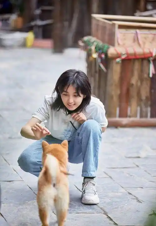 "老戏骨"张子枫虽然很不错,但真不适合《向往的生活》!_嘉宾_mc_彭昱