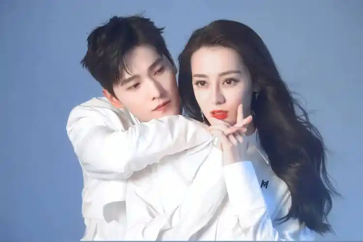 你是我的荣耀杨洋迪丽热巴真的是太甜了于途就是我的星辰啊