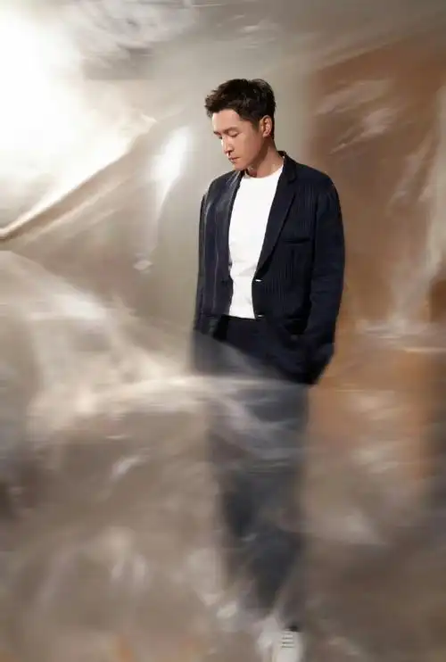 胡歌回来老实搬砖了##胡歌破茧而出的故事感