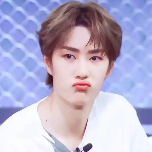 王一博:这种"小金鱼"可以一口气亲十个!最喜欢嘴嘟嘟!