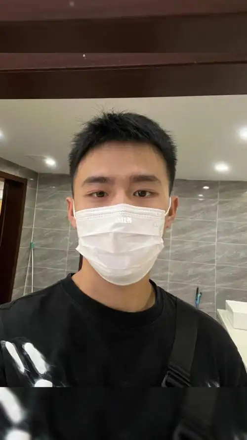 不需要烫发也很好看的减龄小碎发