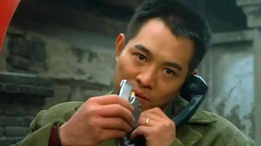 当年李连杰这个打电话的动作,有多少人尝试过