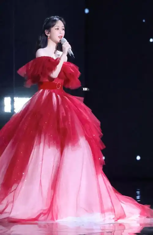 杨紫发博分享跨年祝福#20211231湖南跨年假期快乐吸奥第二趴吸奥第一