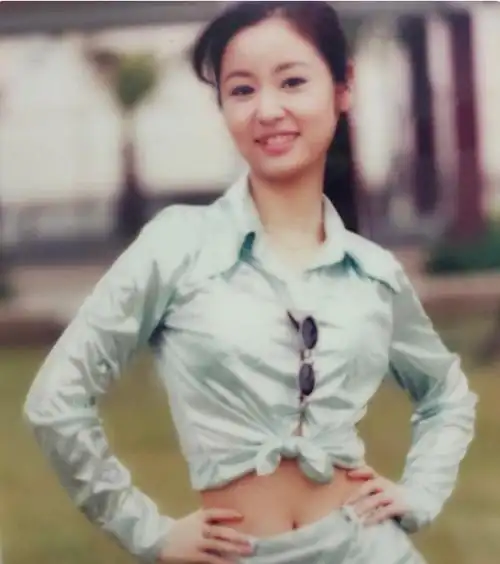林心如16岁的时候还没有滤镜和ps这些技术,相机拍摄下来的影像就是