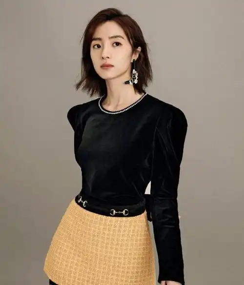 胡冰卿果然是时尚达人衣服这么穿更好看学会立马不一样