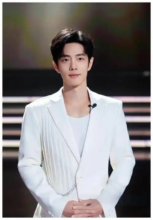 肖战演艺圈颜值担当网友评论绝美如仙超越凡人realm