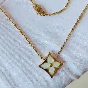 lv贝母项链