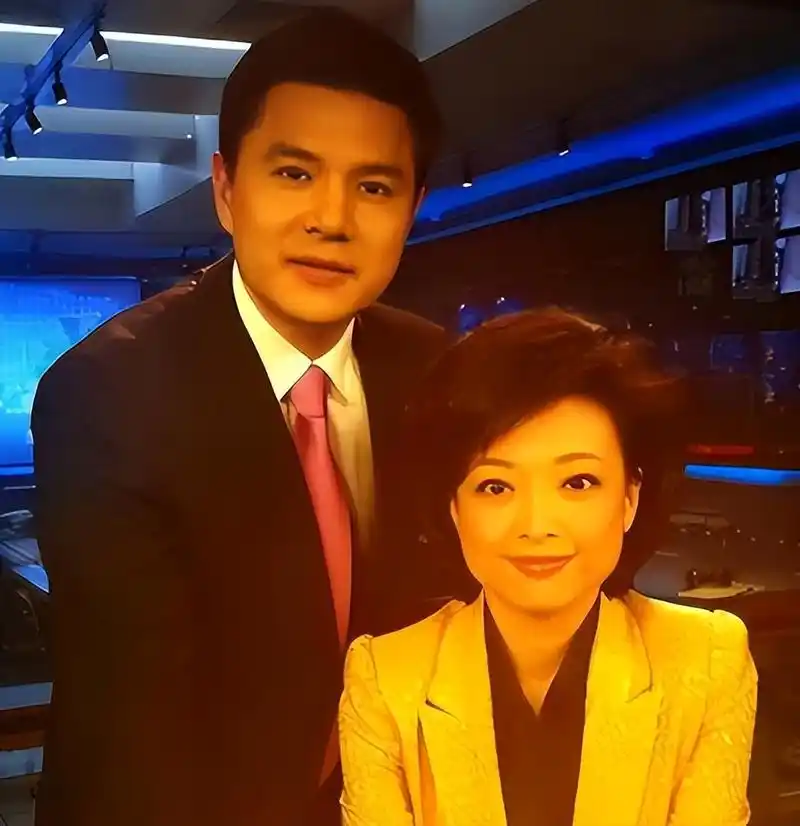 央视主播郑丽:赵普的妻子是谣言,37岁低调当妈妈,丈夫是圈外人