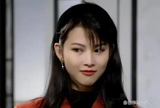 路人实拍蔡少芬无p图照片:被封为美女简直是一个奇迹!