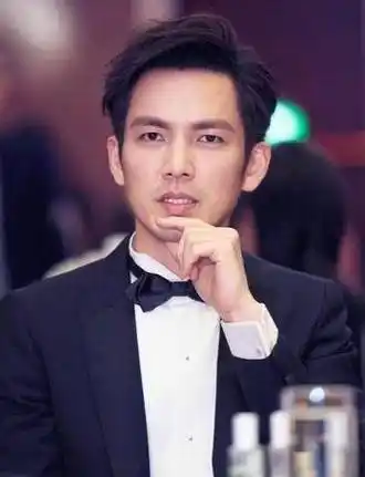 50岁钟汉良近照曝光!