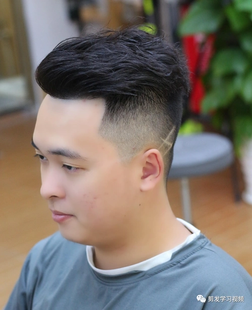 精选2020男士发型30款