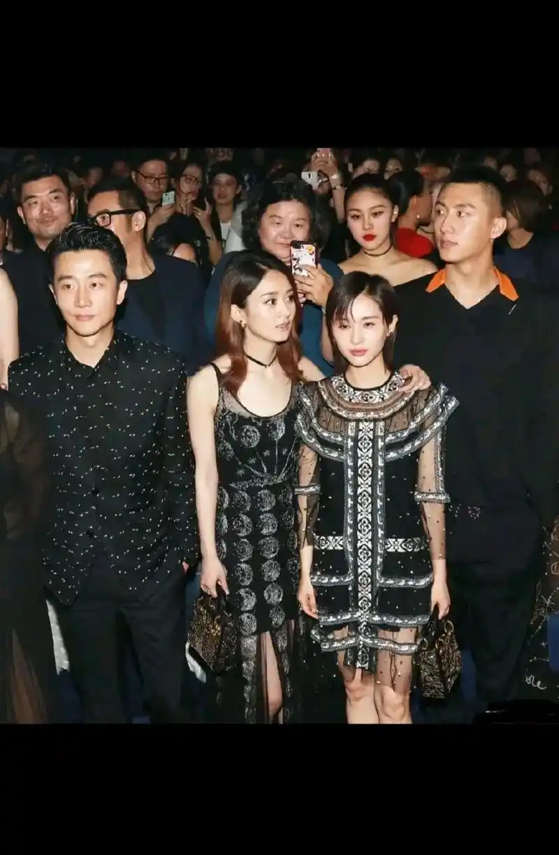 赵丽颖,王子文,黄轩和黄景瑜的同框旧照,展现了他们各自独特的魅力.