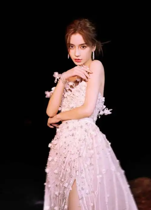 angelababy有点魔法在身上