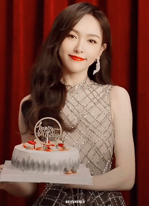 唐嫣 迪丽热巴 刘亦菲 来自 豆瓣app