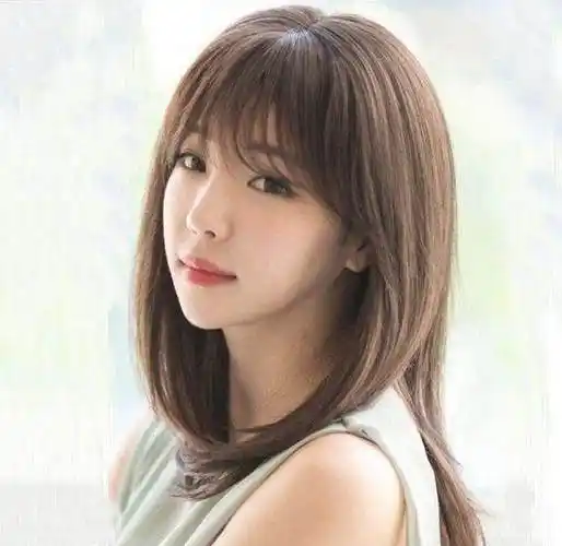 2021最流行发型100张直发中短发