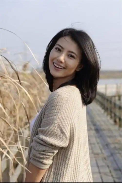 高圆圆女儿照片名字怎样的 高圆圆女儿长得像赵又廷吗