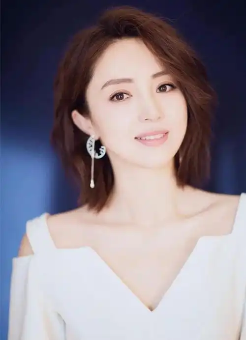 美女演员董璇_网易订阅