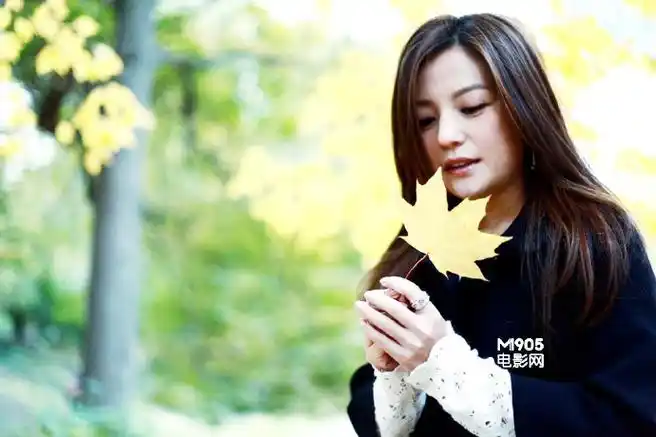 赵薇#这组来自m1905电影网的写真随意洒脱,也是好看的