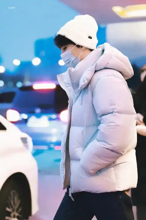 王俊凯 巴黎时装周