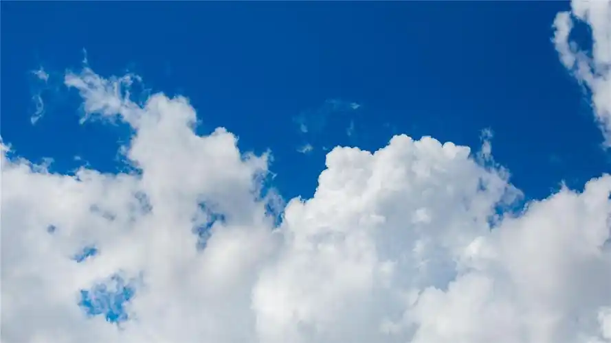 秀丽蓝天白云唯美高清桌面壁纸