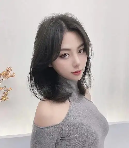 782022年最新锁骨发发型78蓬松气垫烫清新淡雅瘦脸又气质78发型