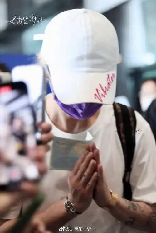 鹿晗机场##鹿晗哈哈哈哈哈