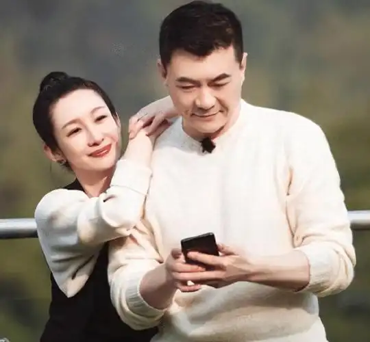 回顾王新军亲情有泪水对不起唐静此生不会辜负小7岁妻子秦海璐