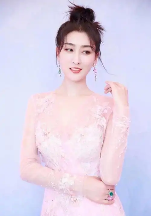 创绝代尤物!内娱性感女神:马苏写真好让人赏心悦目!