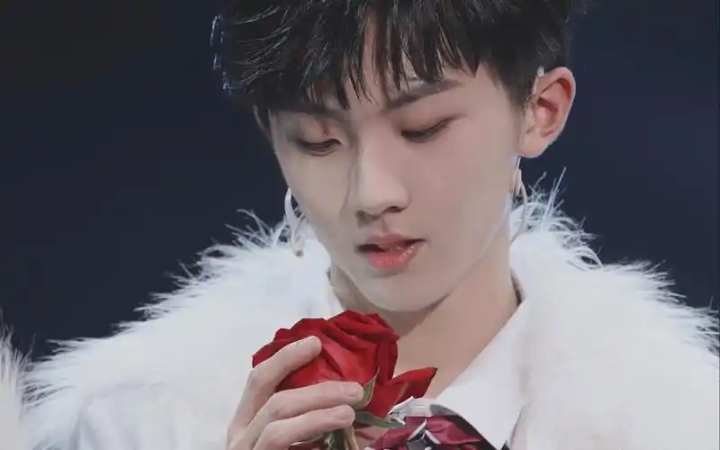 【马嘉祺】那些令人怦然心动的瞬间(舞台篇)