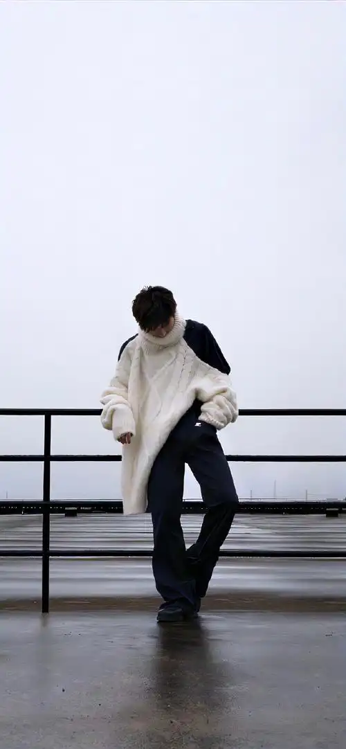 易烊千玺嘉人五月刊封面##易烊千玺乐谱封面