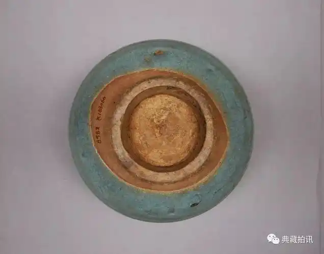 断代依据故宫历代钧窑瓷器底足特征精选38件一