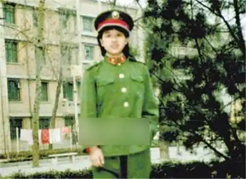 免费下载应用人民网北京10月20日电(艾雯)近日,,网上曝光一组韩红旧照