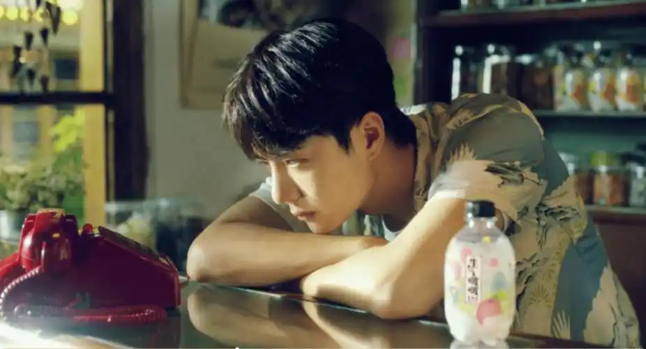 王一博到我店里取景实地探访北海流下村新打卡点