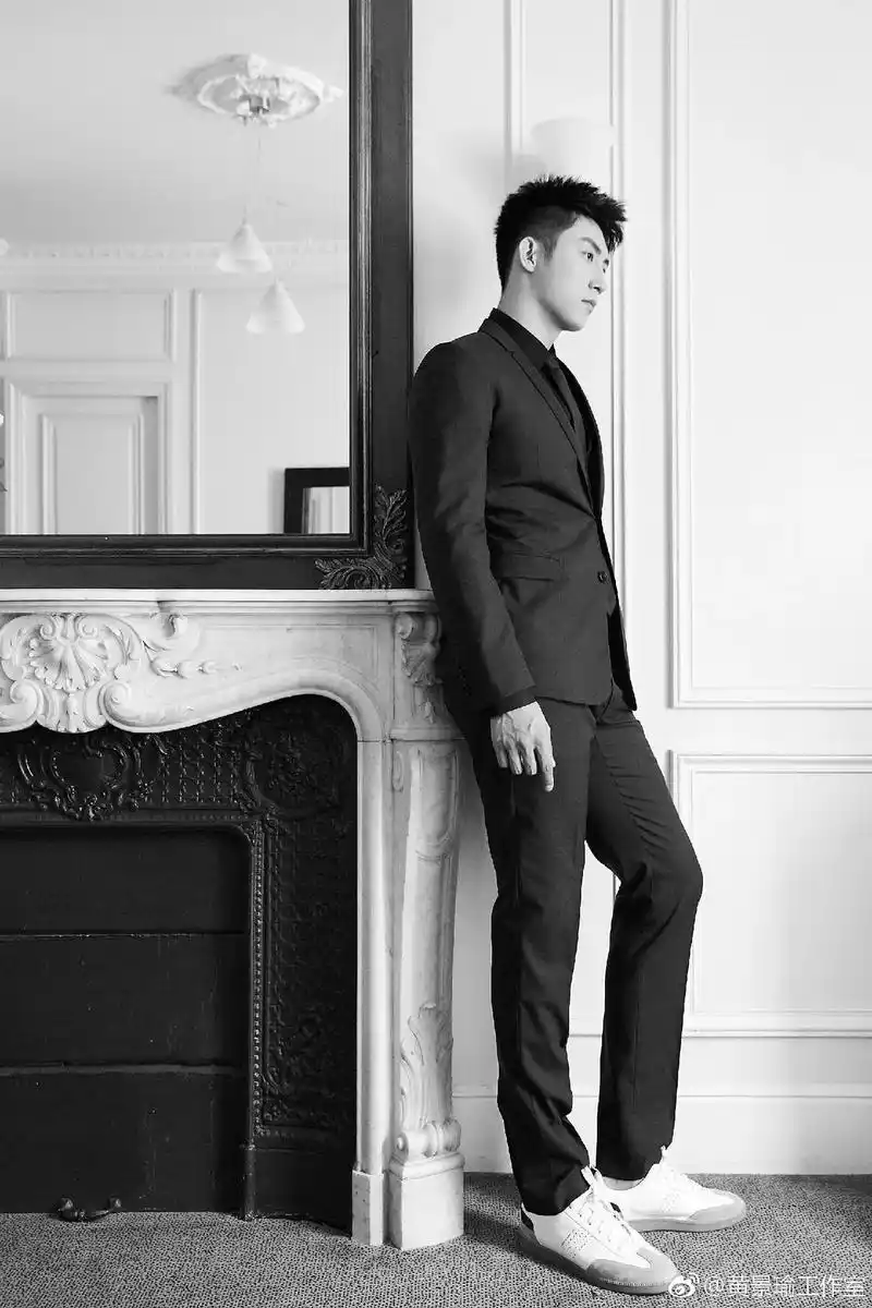 这该死的魅力 #黄景瑜 西装杀 - 抖音