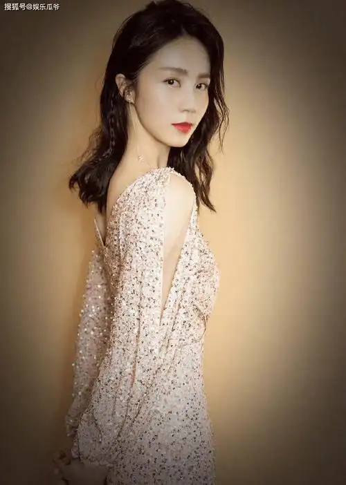 明明可以成巨星,却甘愿在家相夫教子,如今42岁活成了24岁_孙莉_黄磊