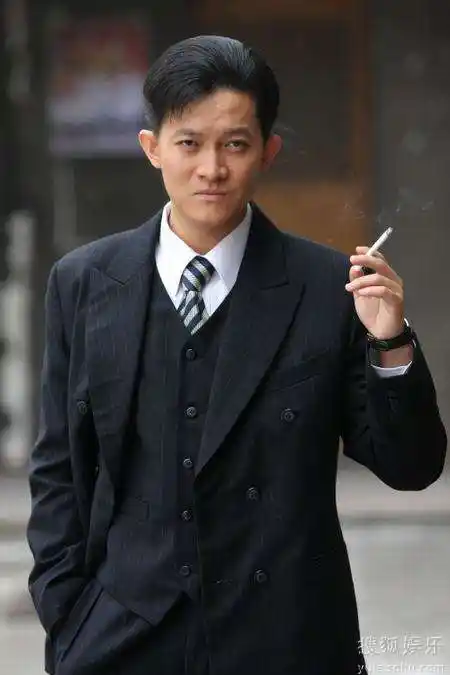 《秘密图纸》中杨志刚饰演的特务黑桃q