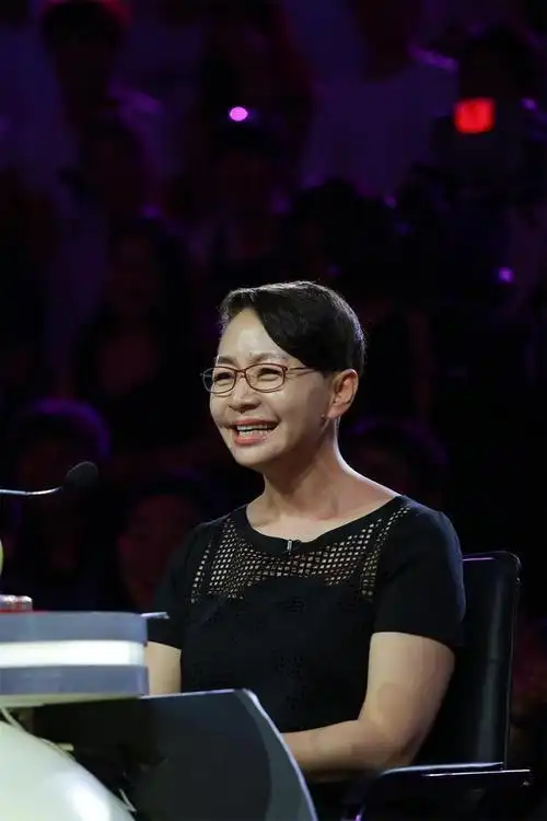 央视春晚官宣节目单宋丹丹参加开场秀夺冠主题曲将被演唱