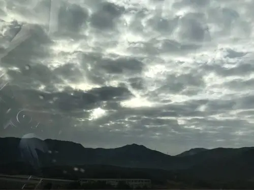 阴天了,希望不会影响今天此行目的的风景.