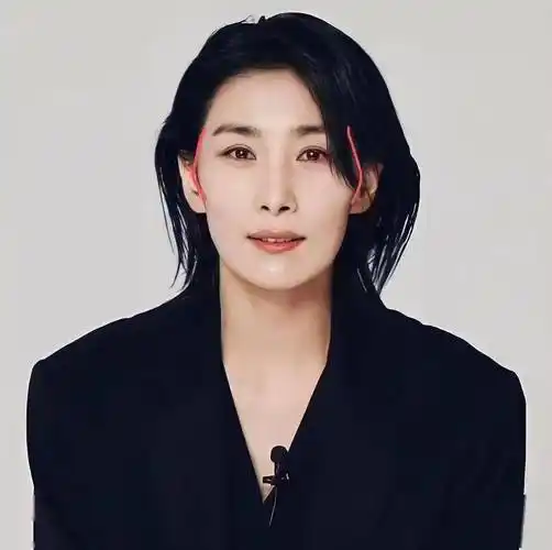 人像塑造倒菱形脸如何造型拍片女明星们完美演绎