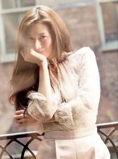 林志玲晒近照 49岁状态还好到爆,女神还是女神