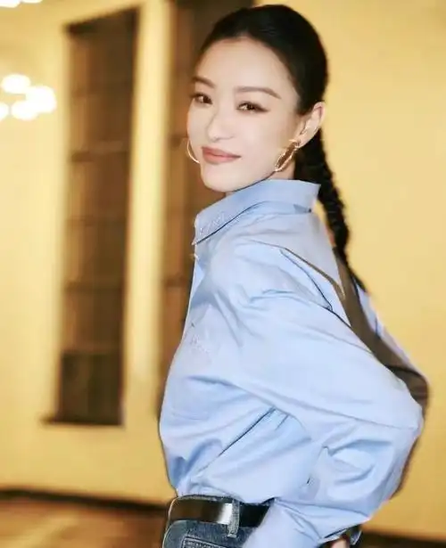 倪妮:馋吧,反正也得不到我!肤白貌美身材好,老谋子眼光够毒辣