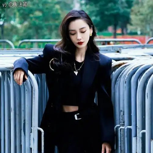 今天发一些baby霸气的照片,下一期我会发baby可爱的照片