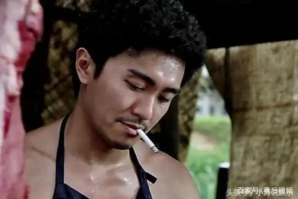 星爷抽烟的样子真帅