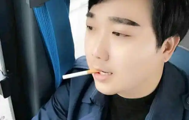 虎牙楚河家庭背景曝光楚河的爸爸可是一位大人物