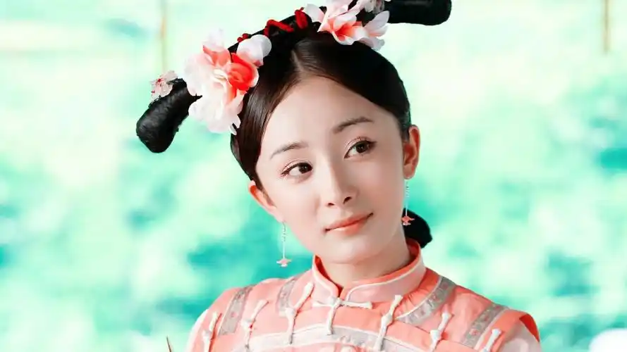 他们在拍摄电视剧《如意》时因戏生情 ,后来的剧情也很顺理成章.